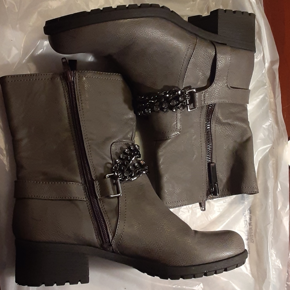 Women's Gray Boots
